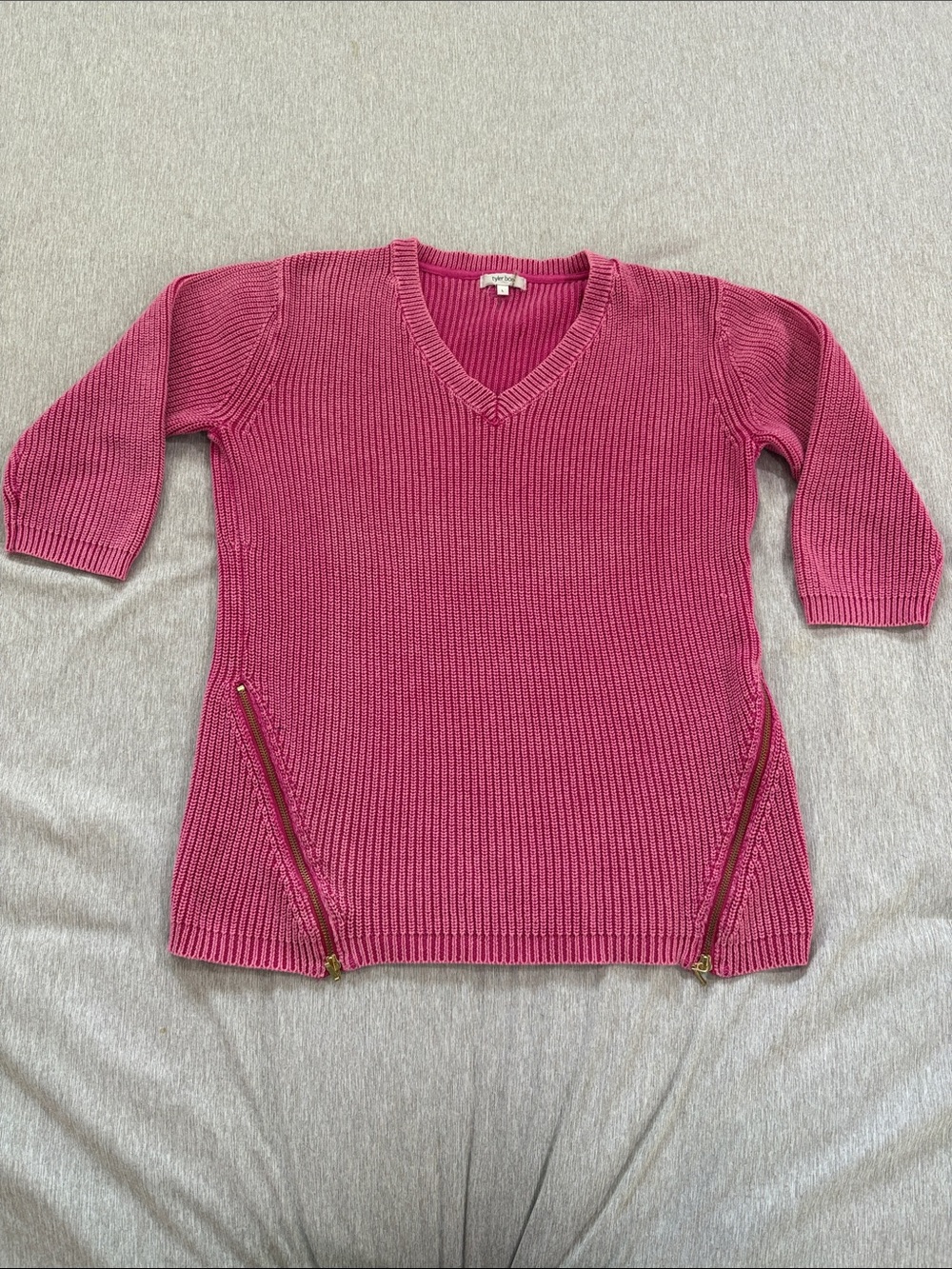 Tyler boe Women’s V-Neck Pink Ribbed Sweater with Side Zippers 100% Cotton